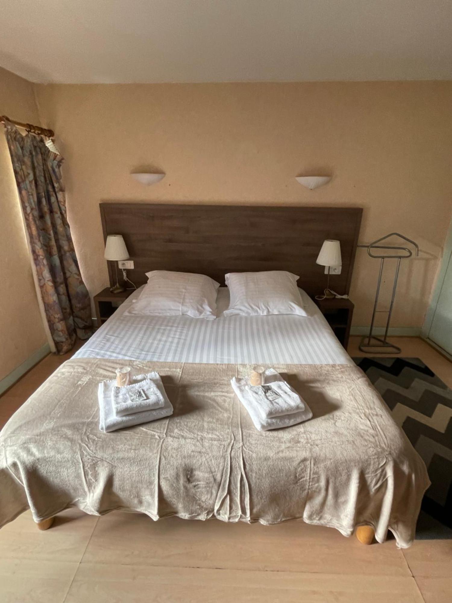 Hotel Du Commerce Semur-en-Auxois Buitenkant foto