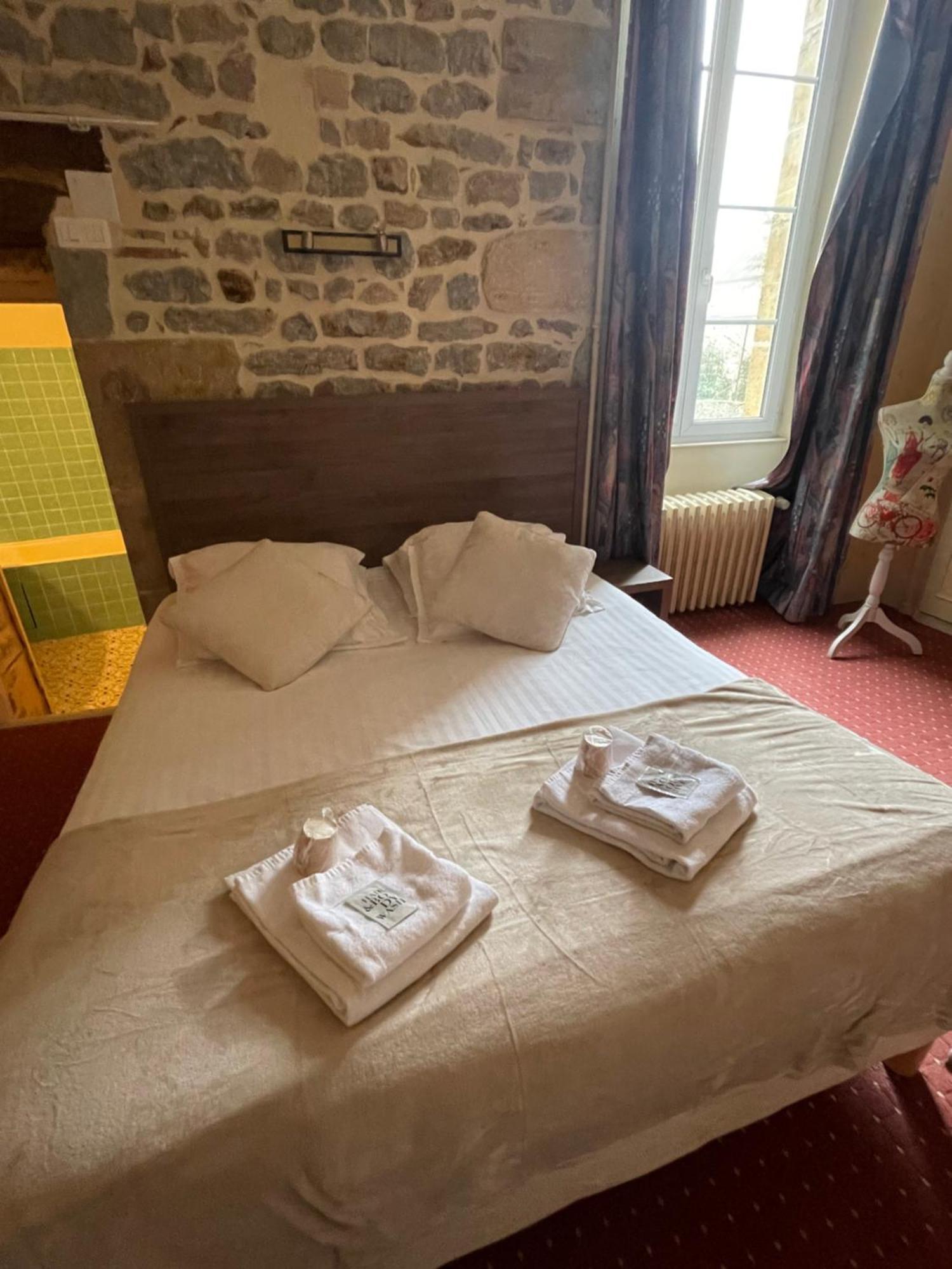 Hotel Du Commerce Semur-en-Auxois Buitenkant foto